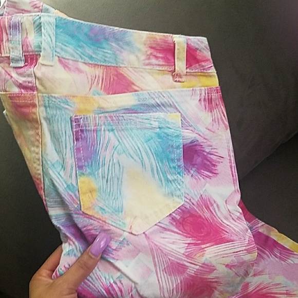 Colorful capris :) - Picture 3 of 4